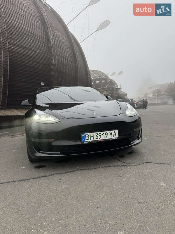 Седан Tesla Model 3 2021 в Одесі