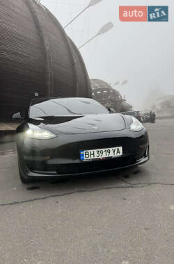 Седан Tesla Model 3 2021 в 
