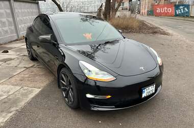 Седан Tesla Model 3 2021 в Киеве