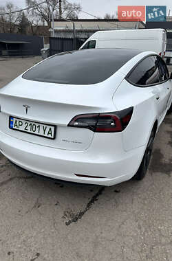 Седан Tesla Model 3 2020 в 