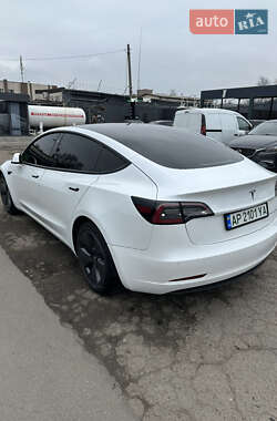 Седан Tesla Model 3 2020 в 