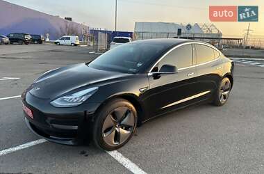 Седан Tesla Model 3 2019 в 