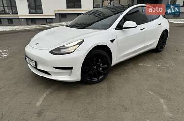 Седан Tesla Model 3 2020 в Львові