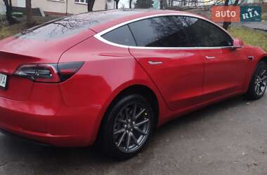 Седан Tesla Model 3 2018 в 