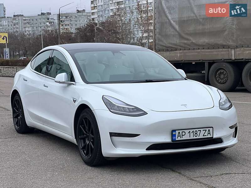 Седан Tesla Model 3 2020 в Запорожье