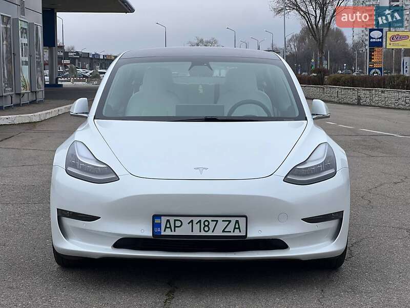 Седан Tesla Model 3 2020 в Запорожье