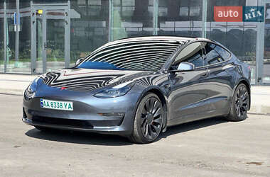 Седан Tesla Model 3 2021 в Кривому Розі