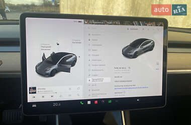 Седан Tesla Model 3 2019 в 
