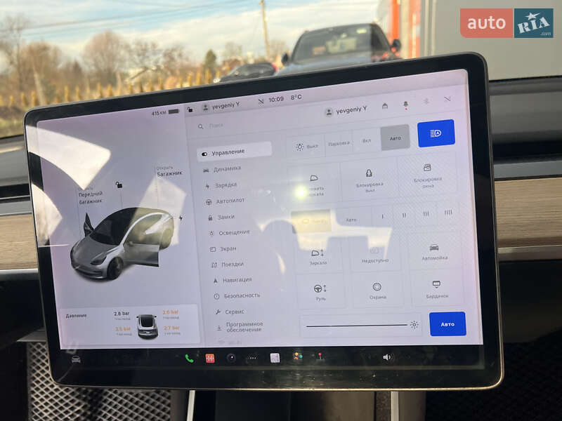Седан Tesla Model 3 2018 в Львові