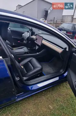 Tesla Model 3 2018
