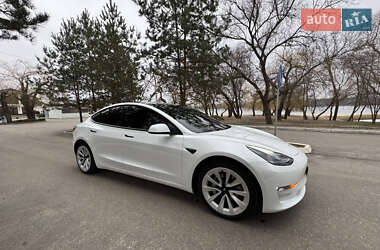 Седан Tesla Model 3 2022 в Киеве