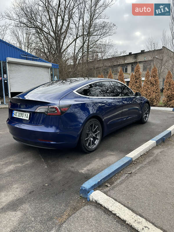 Седан Tesla Model 3 2018 в Одесі
