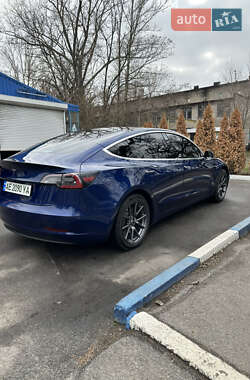 Седан Tesla Model 3 2018 в 