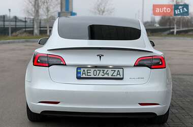 Седан Tesla Model 3 2020 в Дніпрі