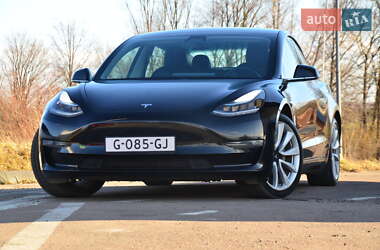 Седан Tesla Model 3 2020 в Дрогобичі