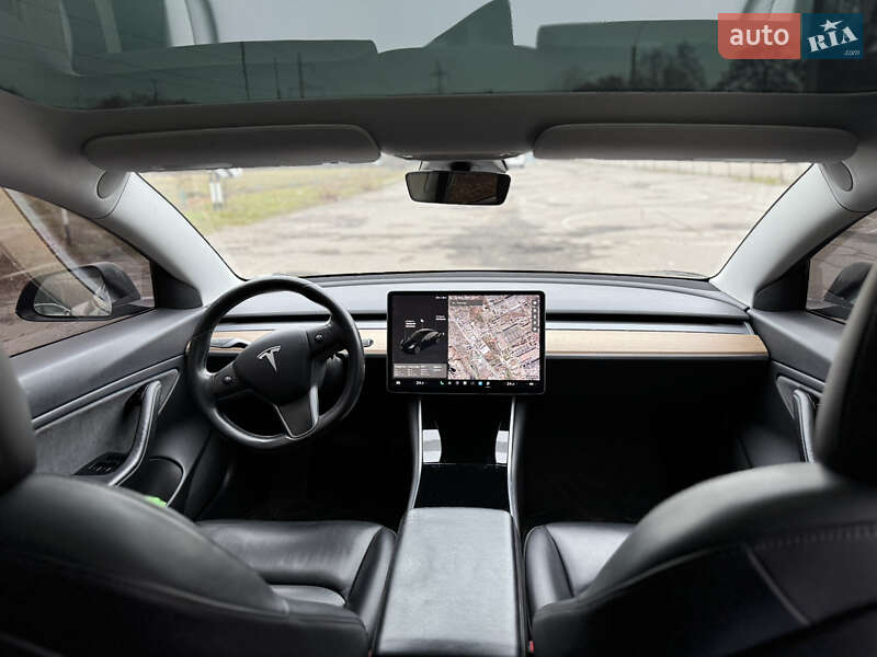 Седан Tesla Model 3 2019 в Кременчуге