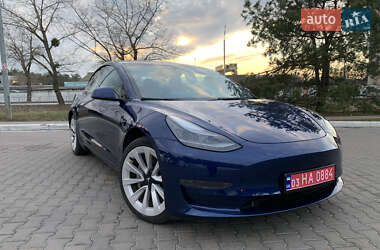 Седан Tesla Model 3 2022 в Киеве