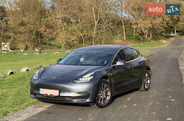 Седан Tesla Model 3 2018 в Луцьку