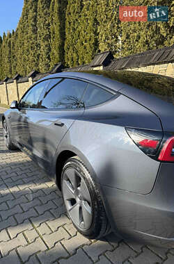 Седан Tesla Model 3 2022 в Надворной