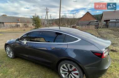Седан Tesla Model 3 2019 в 