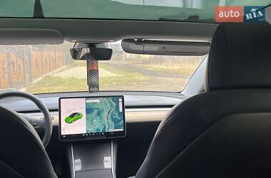 Седан Tesla Model 3 2019 в 