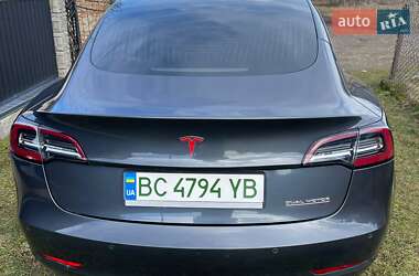Седан Tesla Model 3 2019 в 