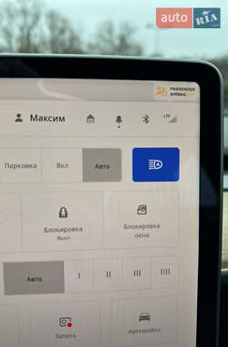 Седан Tesla Model 3 2022 в 