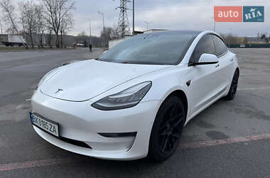 Седан Tesla Model 3 2019 в Киеве