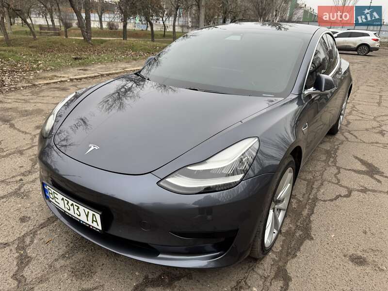 Седан Tesla Model 3 2019 в Николаеве