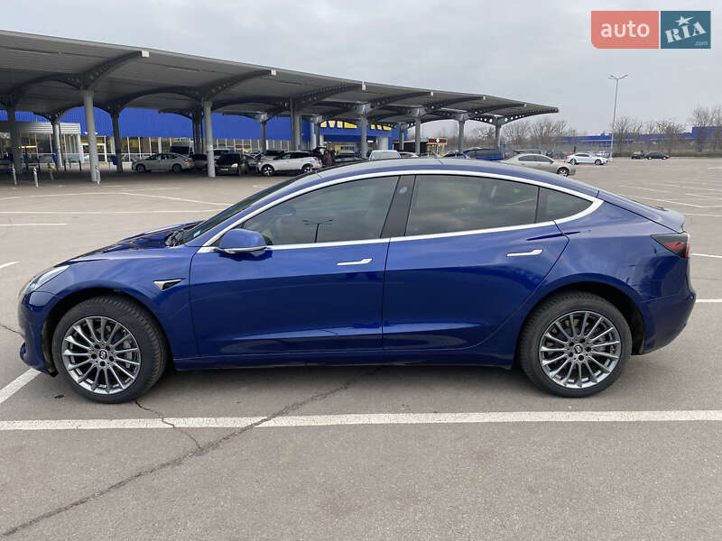 Седан Tesla Model 3 2020 в Запоріжжі