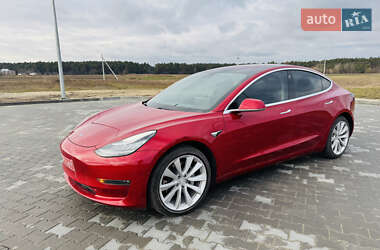 Седан Tesla Model 3 2018 в Луцке