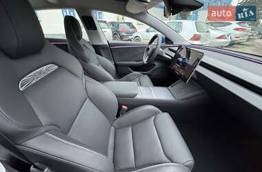 Седан Tesla Model 3 2024 в 