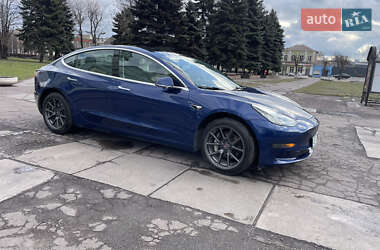 Седан Tesla Model 3 2019 в 