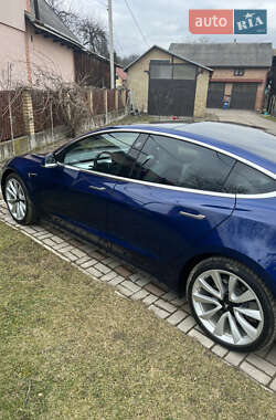 Седан Tesla Model 3 2019 в 