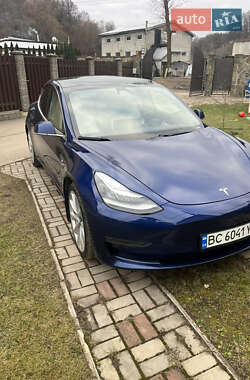 Седан Tesla Model 3 2019 в 