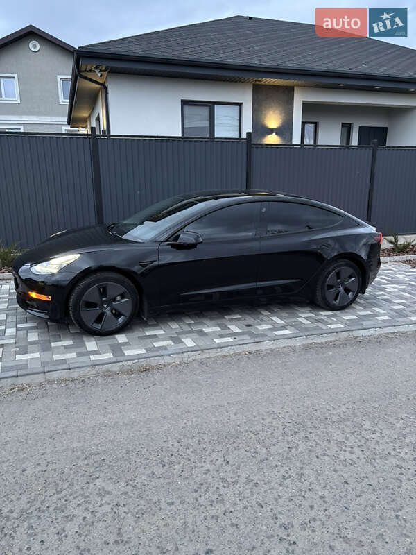 Седан Tesla Model 3 2020 в Киеве
