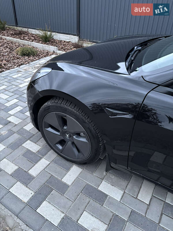 Седан Tesla Model 3 2020 в Киеве