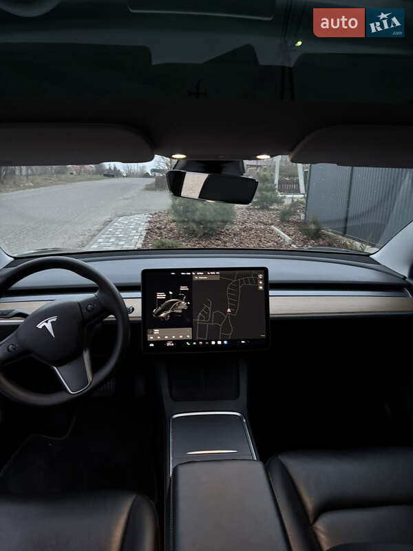 Седан Tesla Model 3 2020 в Киеве