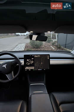 Седан Tesla Model 3 2020 в 