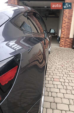 Седан Tesla Model 3 2018 в 