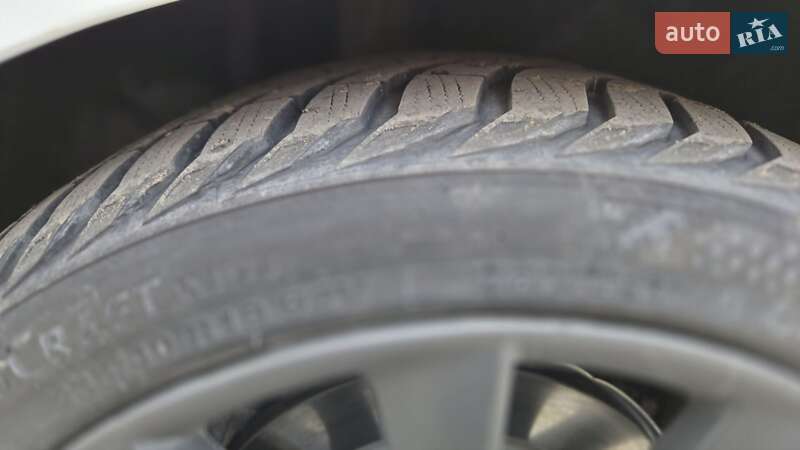 Седан Tesla Model 3 2019 в Николаеве