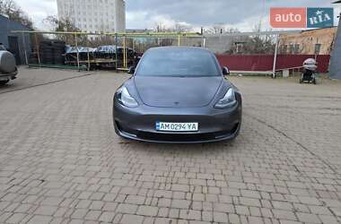 Седан Tesla Model 3 2021 в Коростене