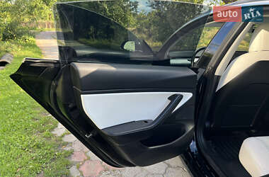 Седан Tesla Model 3 2018 в 