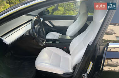 Седан Tesla Model 3 2018 в 