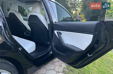 Седан Tesla Model 3 2018 в 
