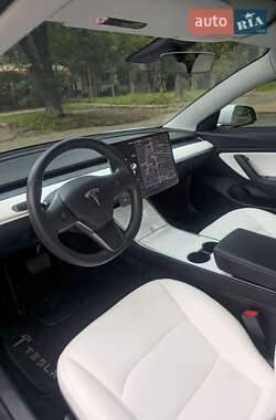 Седан Tesla Model 3 2019 в Одесі