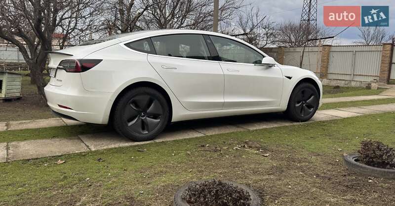 Седан Tesla Model 3 2019 в Днепре