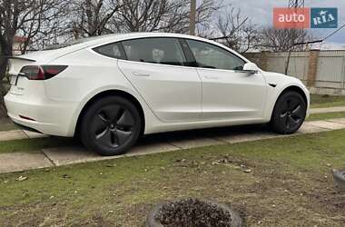 Седан Tesla Model 3 2019 в 