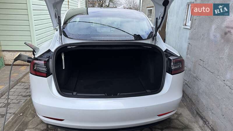 Седан Tesla Model 3 2019 в Днепре