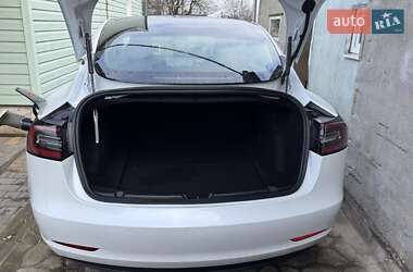 Седан Tesla Model 3 2019 в 